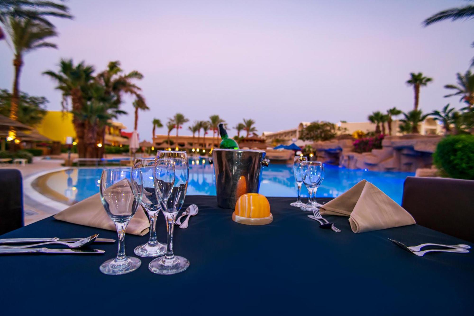מלון Sierra Sharm El Sheikh מראה חיצוני תמונה The pool at the Hilton Sharm El Sheikh