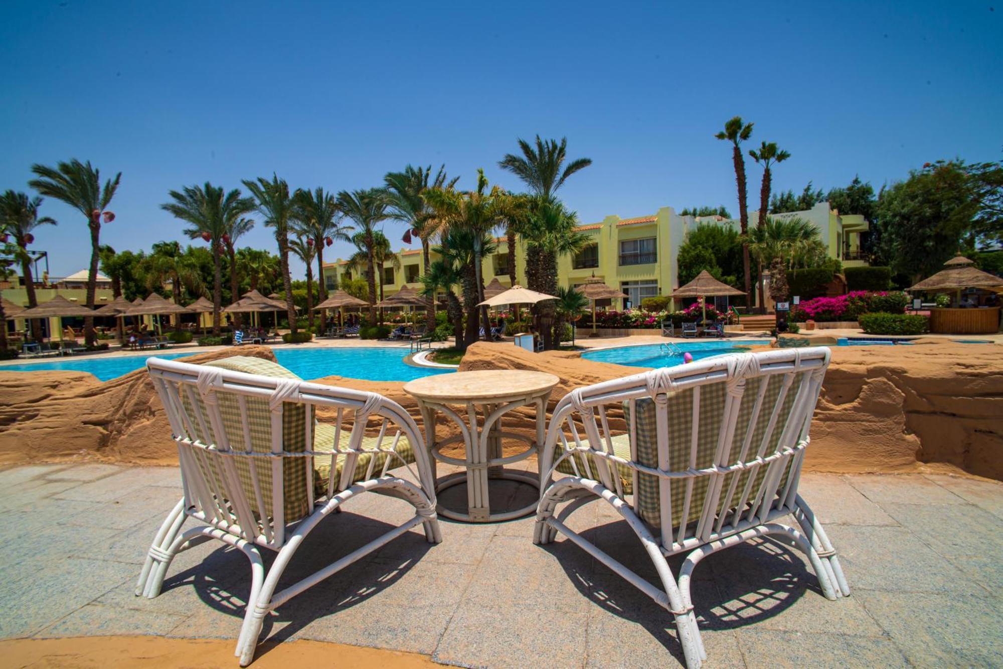 מלון Sierra Sharm El Sheikh מראה חיצוני תמונה A pool at a resort in Sharm El Sheikh, Egypt