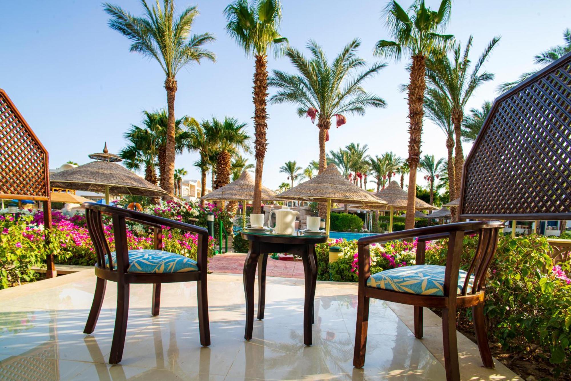 מלון Sierra Sharm El Sheikh מראה חיצוני תמונה The resort's pool area