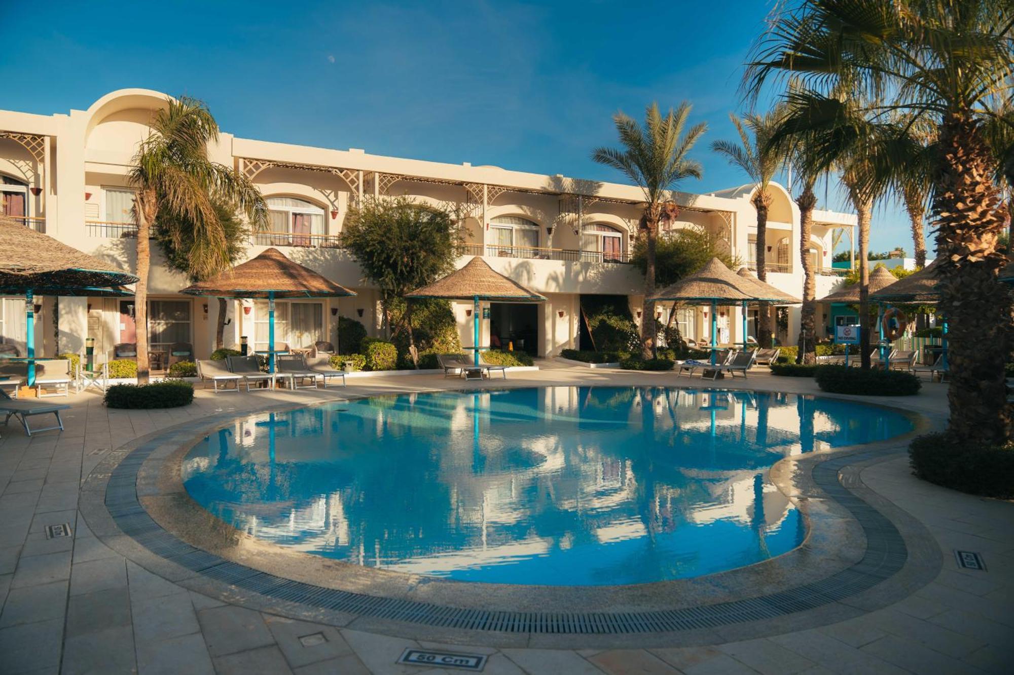 מלון Sierra Sharm El Sheikh מראה חיצוני תמונה The swimming pool at the hotel